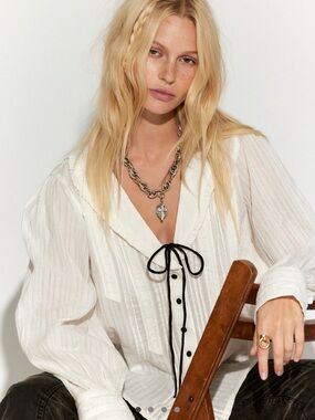 Free people hannah long sleeve blouse white ruffled collared M